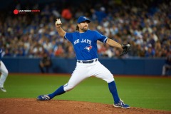 September 19 2015: Toronto Blue Jays Starting pitcher R.A. Dickey (43) [1628] pitches against Boston Redsox in the second inning at Rogers Centre in Toronto, ON, Canada.