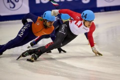 7 November 2015: ISU World Cup Short Track, Toronto - Patrick Duffy (24) (CAN) leads Sjinkie Knelt (1) (NED) in the men's 1500m semi-final. Photo: Peter Llewellyn